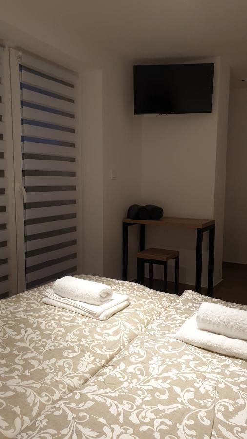 Dom Pod Groniem Hotel Rzyki Eksteriør billede