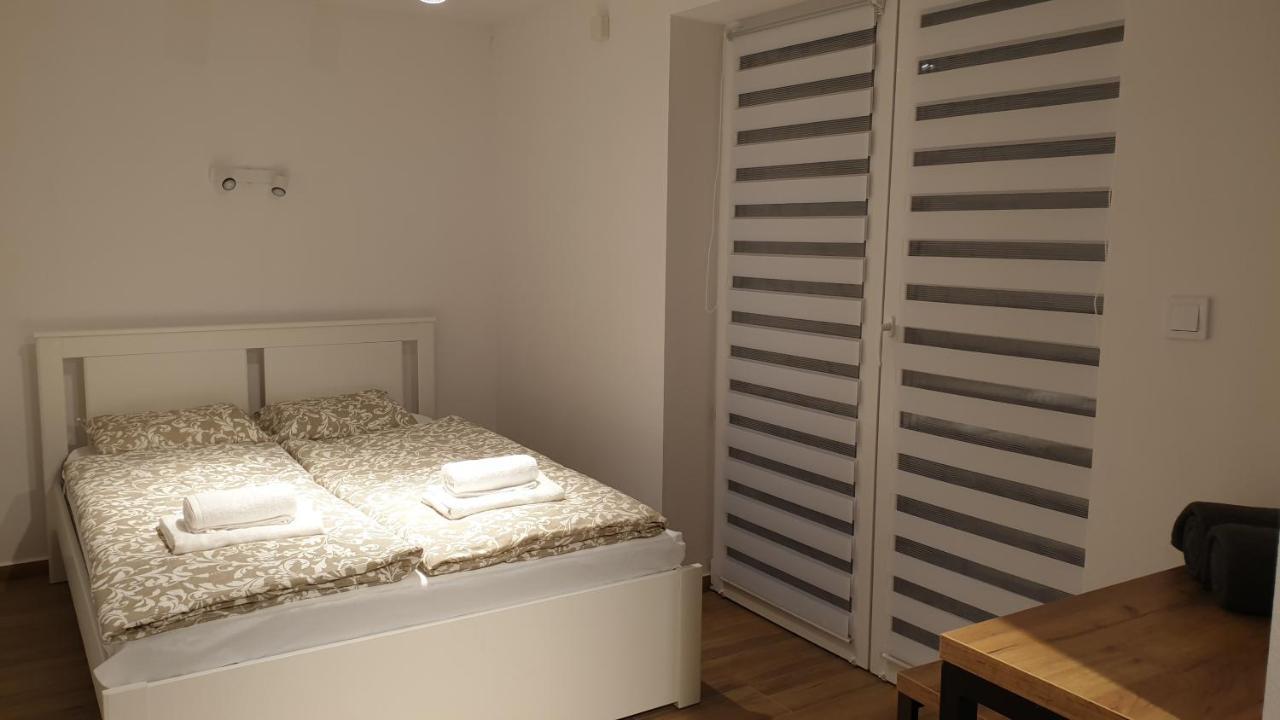 Dom Pod Groniem Hotel Rzyki Eksteriør billede