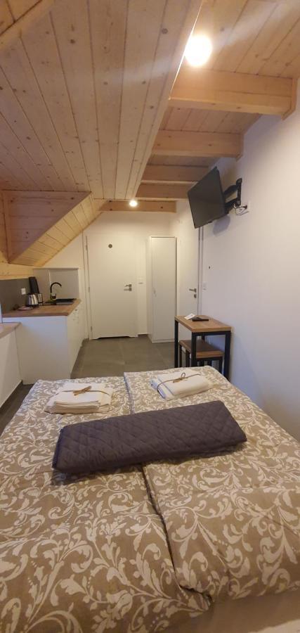 Dom Pod Groniem Hotel Rzyki Eksteriør billede